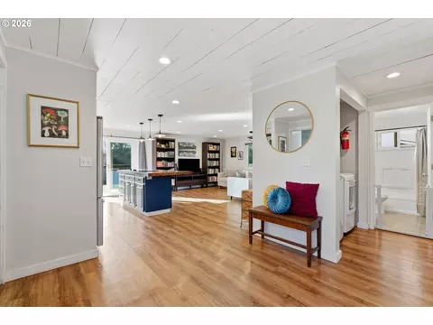 Entry Way - 704 E Pinehurst Dr, Newberg, OR 97132 photo 1 of 1