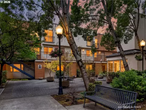 1535 SW Clay St #103, Portland, OR 97201