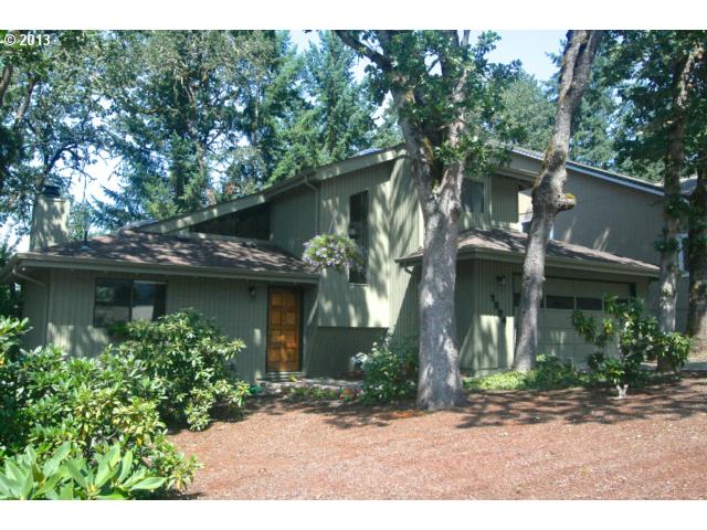 7224 Glacier Dr, Springfield, OR 97478 photo 1