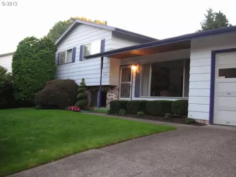 3590 SE 1st St, Gresham, OR 97080 photo 1