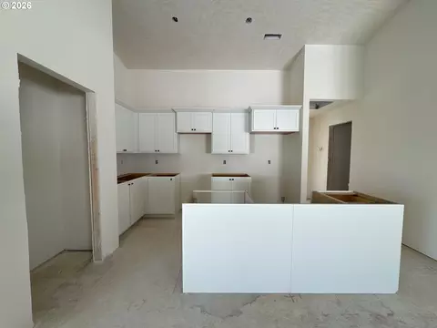 Other - 867 E Kinsley Ave, Hermiston, OR 97838 photo 8 of 8