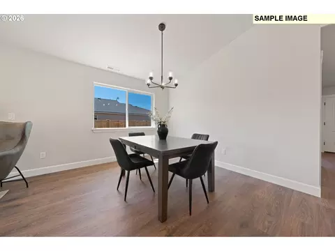 Dining - 867 E Kinsley Ave, Hermiston, OR 97838 photo 1 of 2