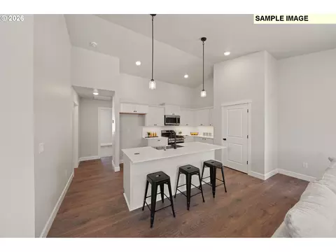 Kitchen - 867 E Kinsley Ave, Hermiston, OR 97838 photo 1 of 3