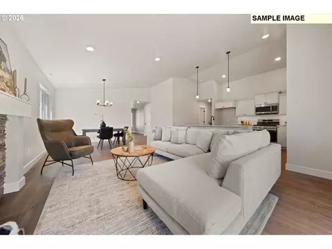Living - 867 E Kinsley Ave, Hermiston, OR 97838 photo 3 of 4