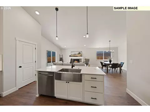 Other - 867 E Kinsley Ave, Hermiston, OR 97838 photo 4 of 8