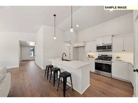 Kitchen - 867 E Kinsley Ave, Hermiston, OR 97838 photo 2 of 3