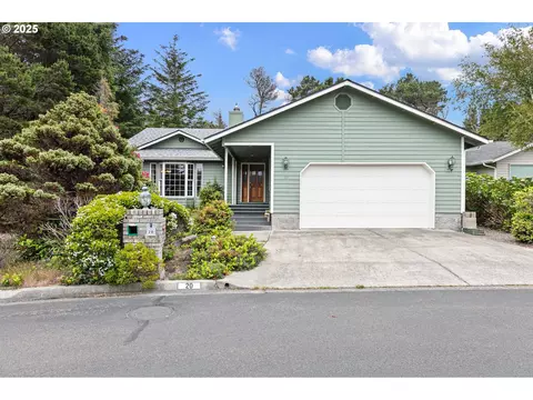 20 Wild Winds St, Florence, OR 97439