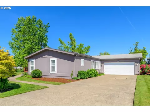4055 Royal Ave #71, Eugene, OR 97402