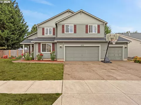 3273 Oxford St, Woodburn, OR 97071