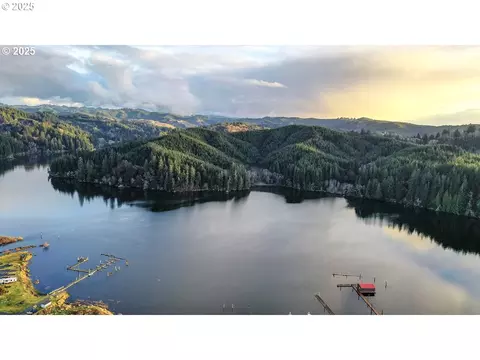 0 N Tenmile, Lakeside, OR 97449