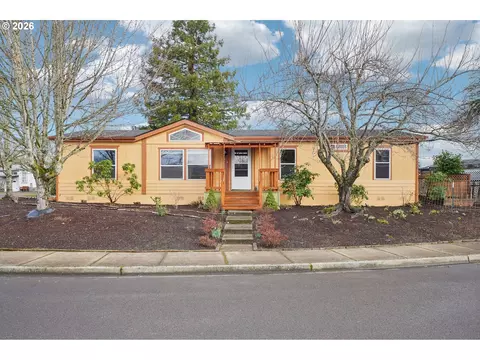1679 SW Richard Ct, Mcminnville, OR 97128