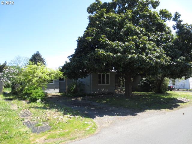 1555 Grove St, Eugene, OR 97404 photo 1