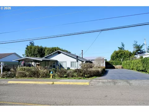 298 N Wasson St, Coos Bay, OR 97420