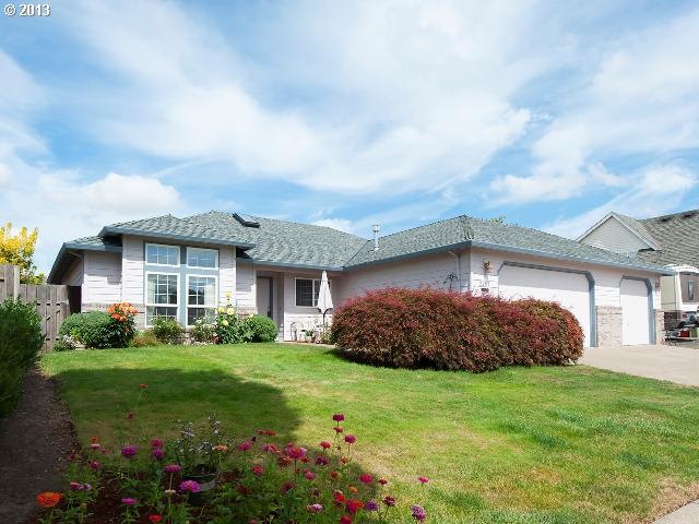 2744 S Cherry St, Cornelius, OR 97113 photo 1