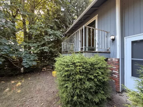 Exterior - 21123 SE Morrison St, Gresham, OR 97030 photo 7 of 13