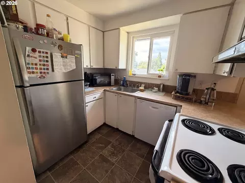 Kitchen - 21123 SE Morrison St, Gresham, OR 97030 photo 2 of 2