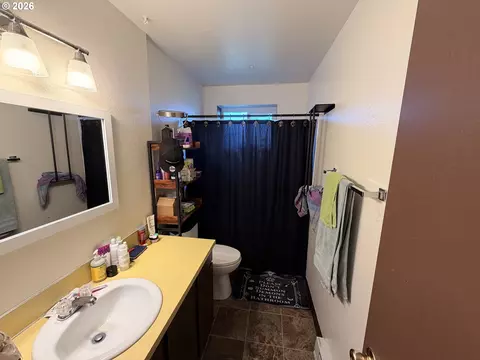 Bath - 21123 SE Morrison St, Gresham, OR 97030 photo 5 of 5