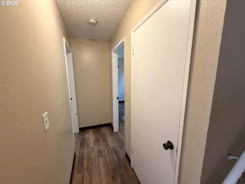 Entry Way - 21123 SE Morrison St, Gresham, OR 97030 photo 1 of 7
