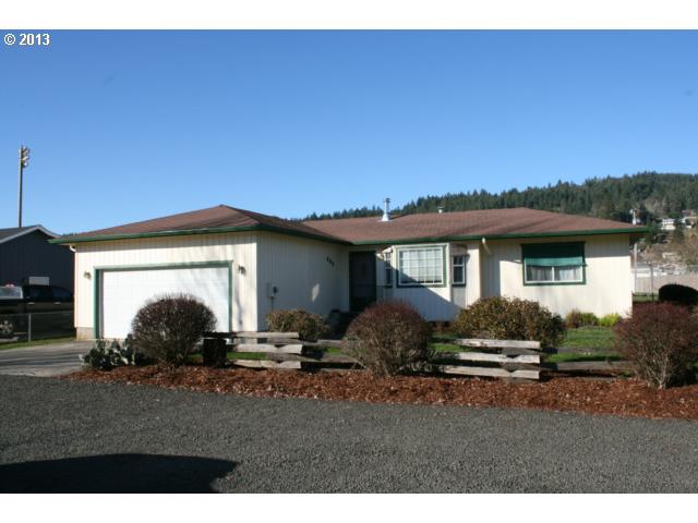 689 E First Ave, Sutherlin, OR 97479 photo 1