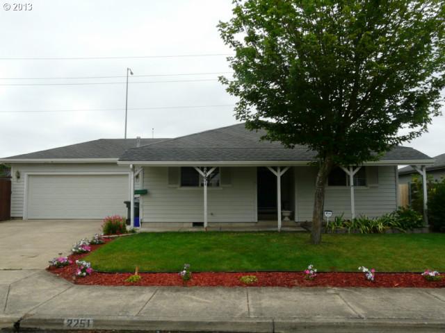 2251 Parker Pl, Eugene, OR 97402 photo 1
