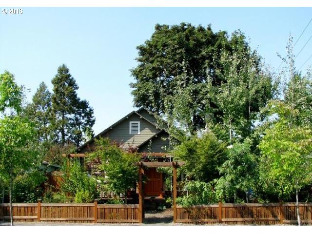 2210 Jefferson St, Eugene, OR 97405 photo 1