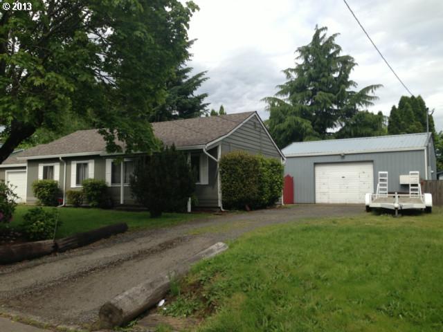 880 SE Francis Ave, Gresham, OR 97080 photo 1