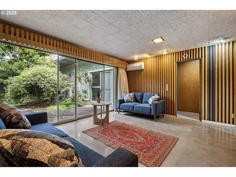 2255 Alder St, Eugene, OR 97405 photo 33