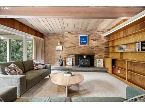2255 Alder St, Eugene, OR 97405 photo 13