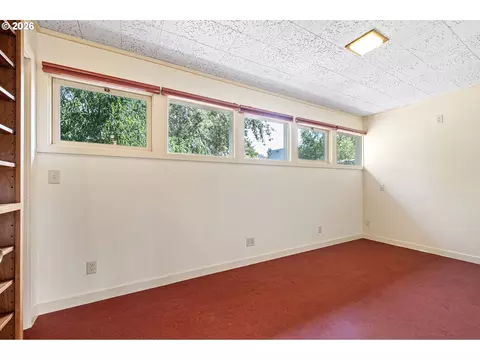 2255 Alder St, Eugene, OR 97405 photo 47