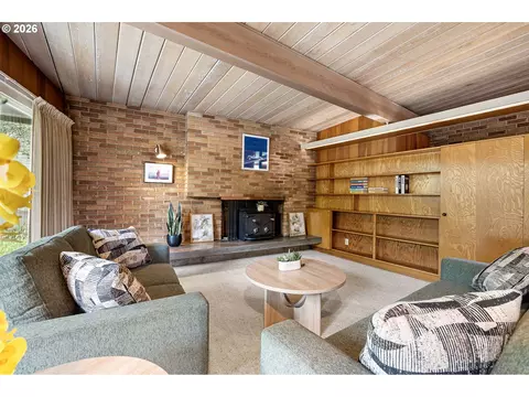 2255 Alder St, Eugene, OR 97405 photo 12