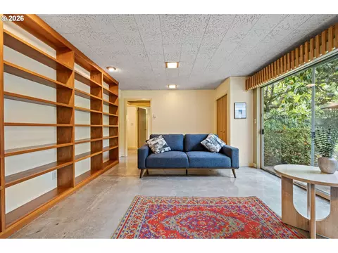 2255 Alder St, Eugene, OR 97405 photo 34