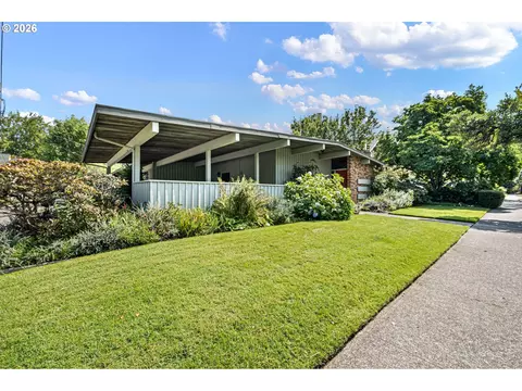 2255 Alder St, Eugene, OR 97405 photo 3