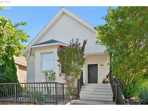 2738 SE 18th Ave, Portland, OR 97202