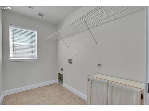 Other - 812 N 27th Ave, Cornelius, OR 97113 photo 9 of 11