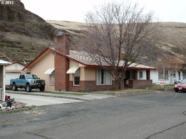 595 E Hager St, Heppner, OR 97836 photo 1