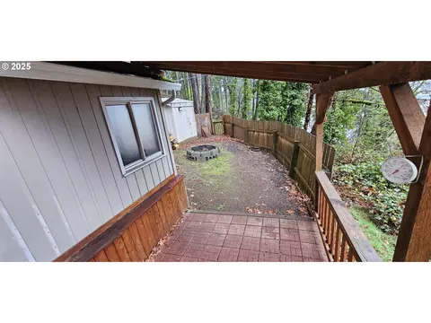 Other - 420 W D Ave, Drain, OR 97435 photo 3 of 4