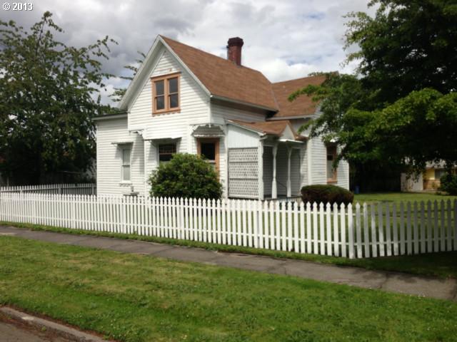 801 E 3rd St, Newberg, OR 97132 photo 1