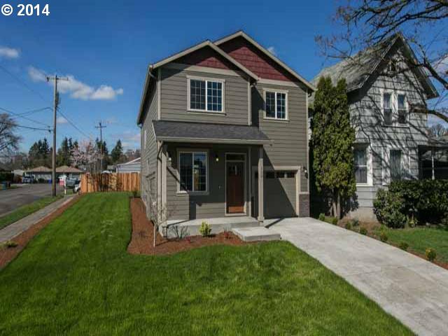 300 E Gloucester St, Gladstone, OR 97027 photo 1