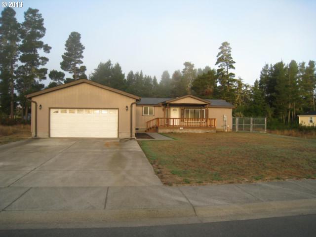 920 Cedar Loop, Lakeside, OR 97449 photo 1