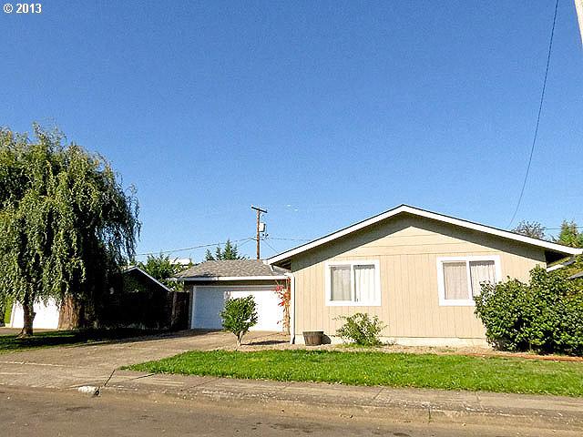 2578 L St, Springfield, OR 97477 photo 1