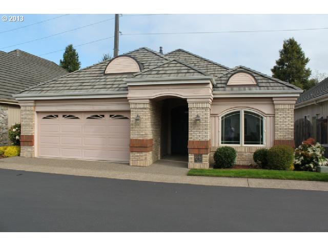2033 Lake Wind Dr, Eugene, OR 97408 photo 1