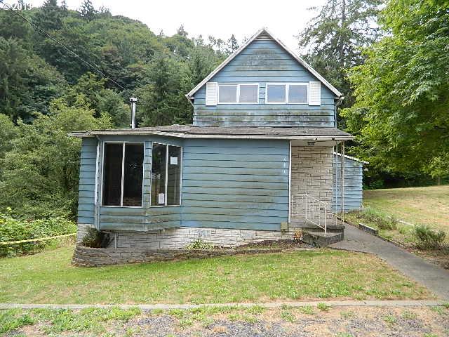 606 W C St, Rainier, OR 97048 photo 1