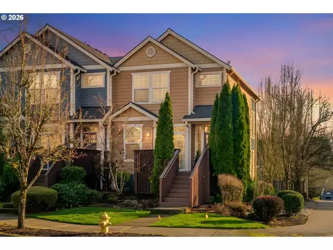 14212 SE Oregon Trail Dr, Clackamas, OR 97015