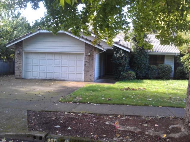 866 Poltava St, Springfield, OR 97477 photo 1