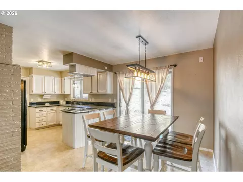 Dining - 902 NW 6th St, Pendleton, OR 97801 photo 1 of 1