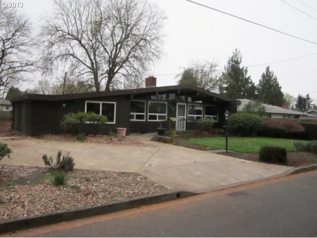 980 Bobolink Ave, Eugene, OR 97404 photo 1