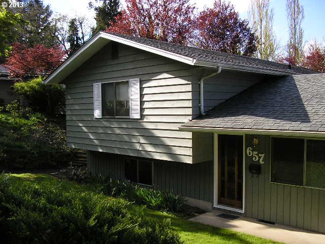 657 E 39th Pl, Eugene, OR 97405 photo 1