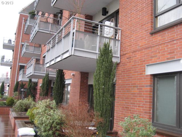 1375 Olive St #305, Eugene, OR 97401 photo 1