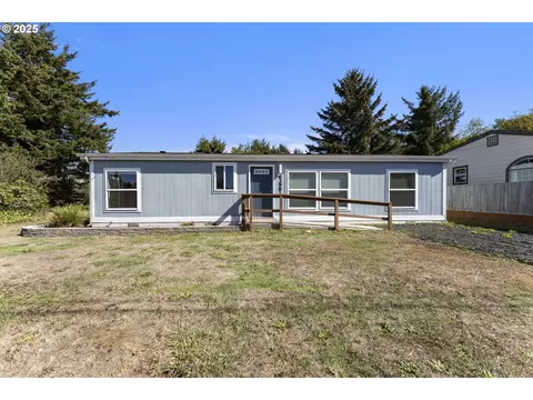 63981 Wallace Rd, Coos Bay, OR 97420