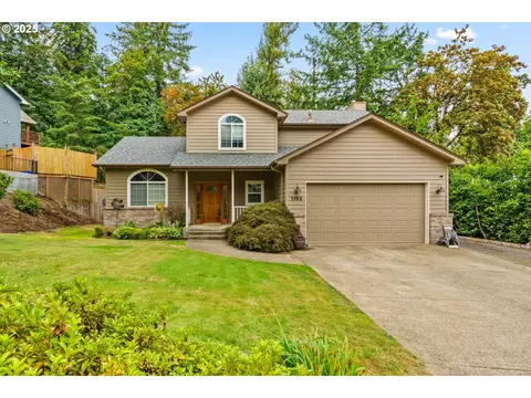 1162 S 69th St, Springfield, OR 97478